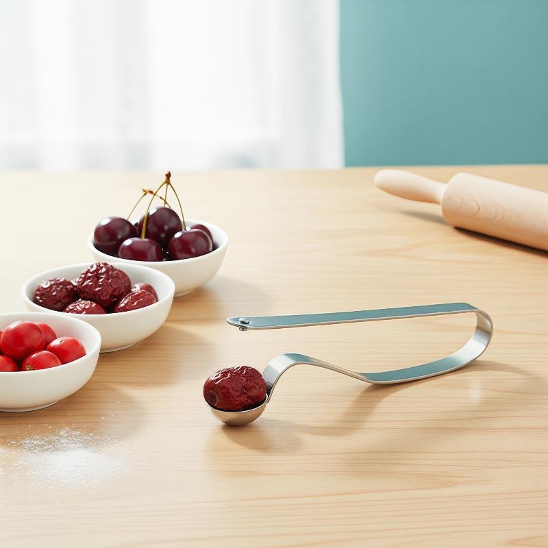 أداة إزالة نوى الكرز والعناب م - مراجعة Cherry Pitter Tool وسعره